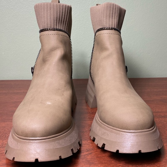 Call It Spring | Khaki Beige Chunky Zipper Sock Detail “Vesperr” Boots - 10 - Picture 7 of 11